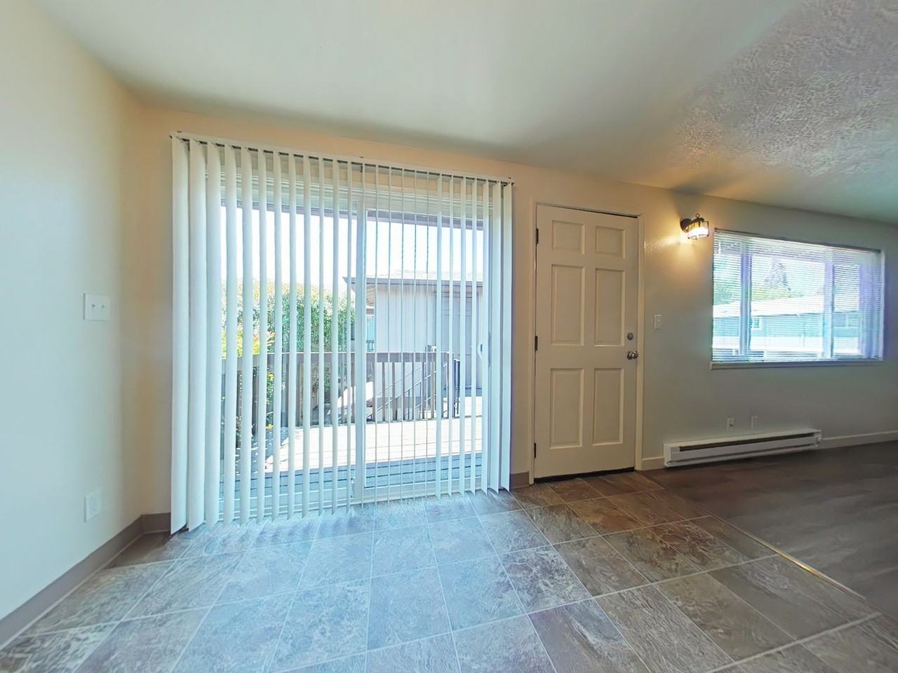 2101 Nw Grant Ave #9 - Photo 5 of 9