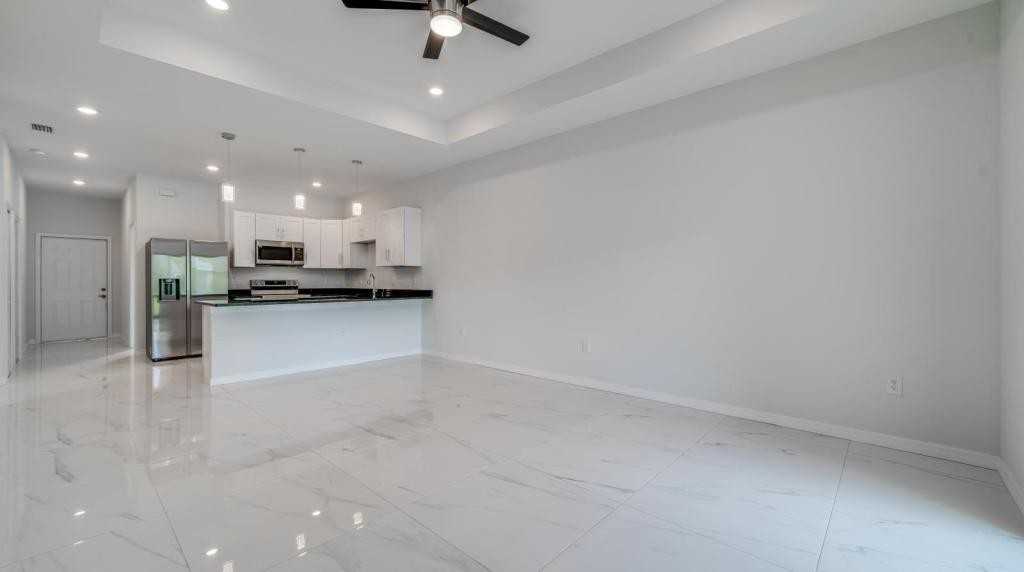 4864 Golfview Blvd - Photo 7 of 19