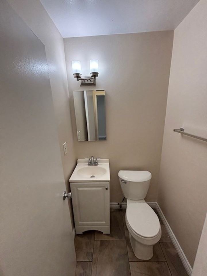 Silverwood Apartments (587) - Photo 5 of 22