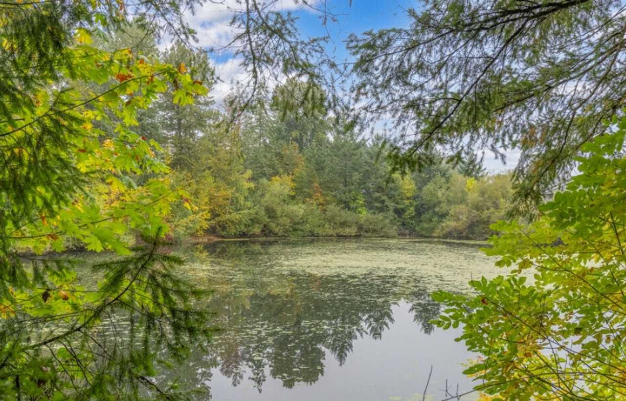 1630 Se Crystal Lake Dr #A - Photo 3 of 12