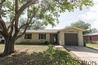 1655 Linda Lee Dr - Photo 1 of 1