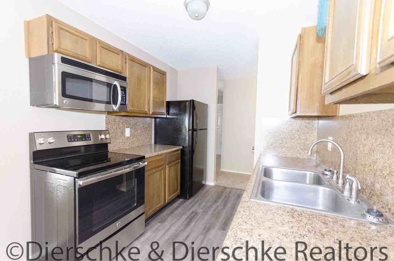 1655 Linda Lee Dr - Photo 5 of 16