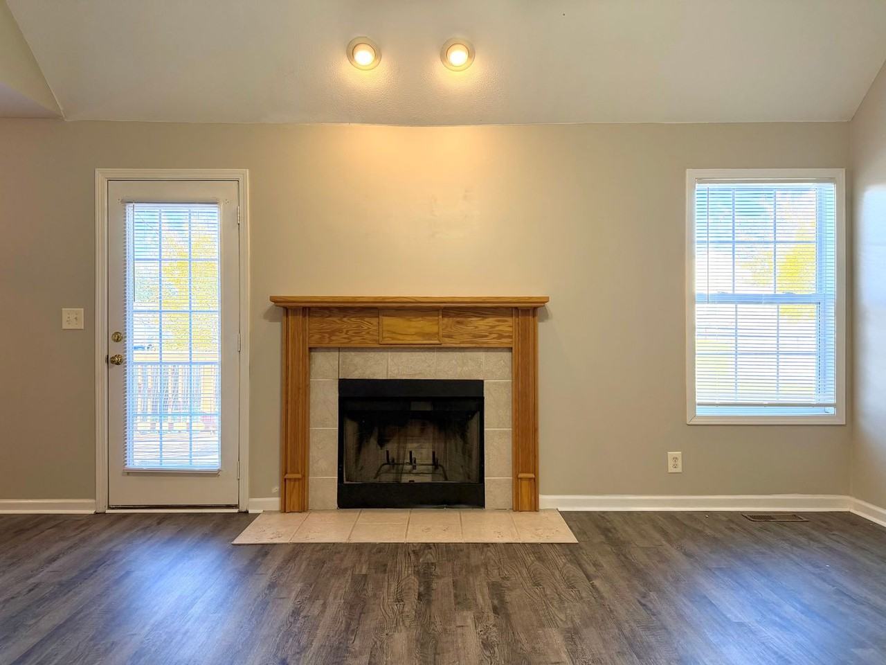 265 Senator Dr - Photo 7 of 40