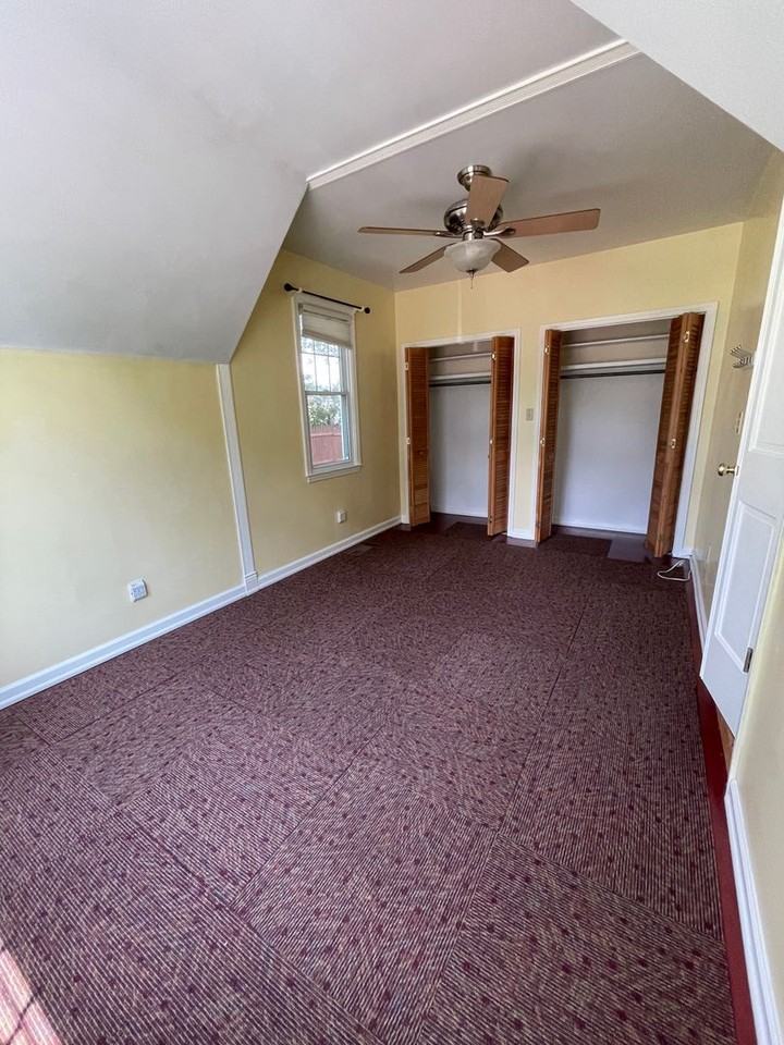 1260 Oxford Pl - Photo 6 of 15