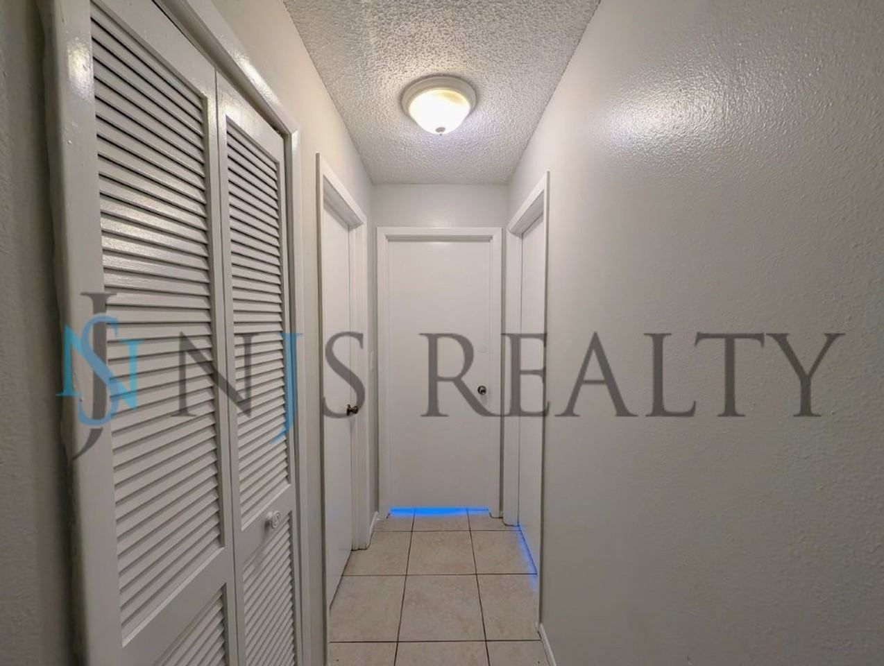 4325 Woodfield Ave - Photo 6 of 17