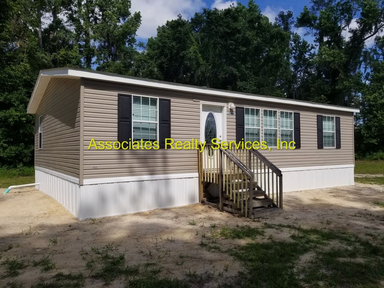 15906 Nw County Road 231 - Photo 2 of 24