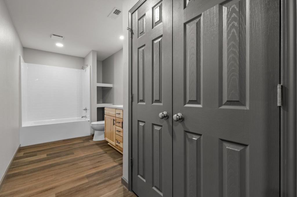 227 E Cofield St #B - Photo 6 of 10