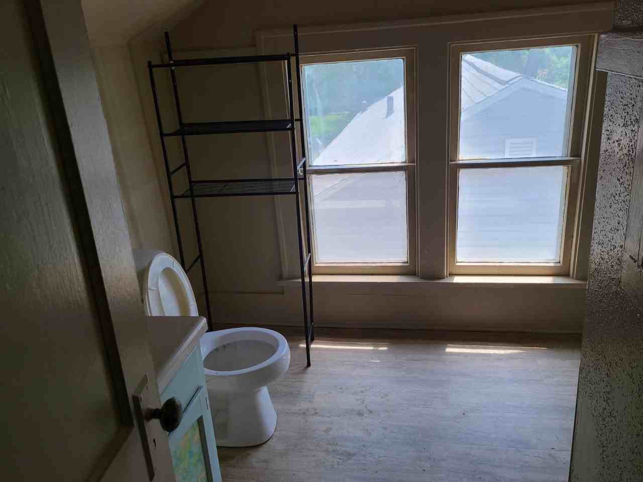 1122 Steely St - Photo 6 of 14