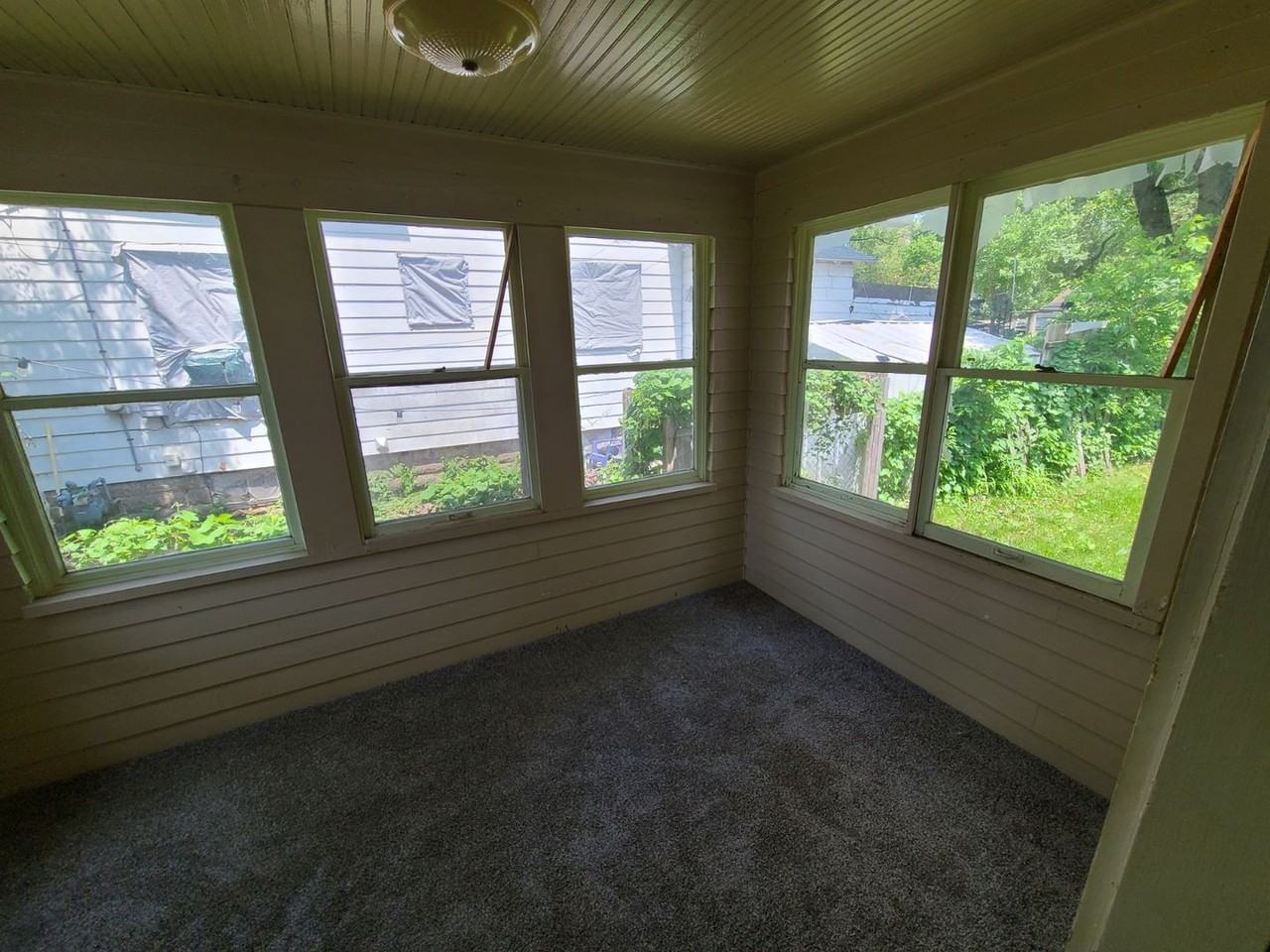 1122 Steely St - Photo 7 of 14