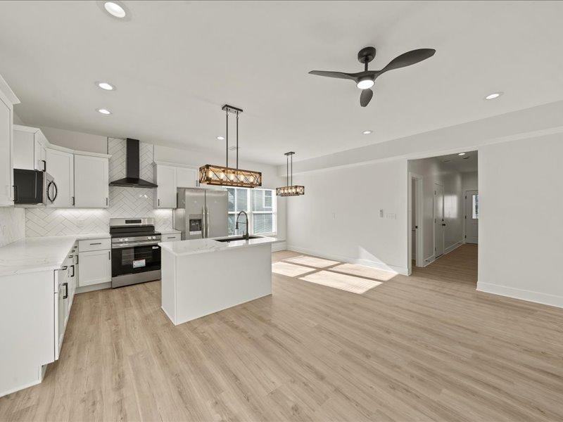 919 S Noland Rd - Photo 4 of 17