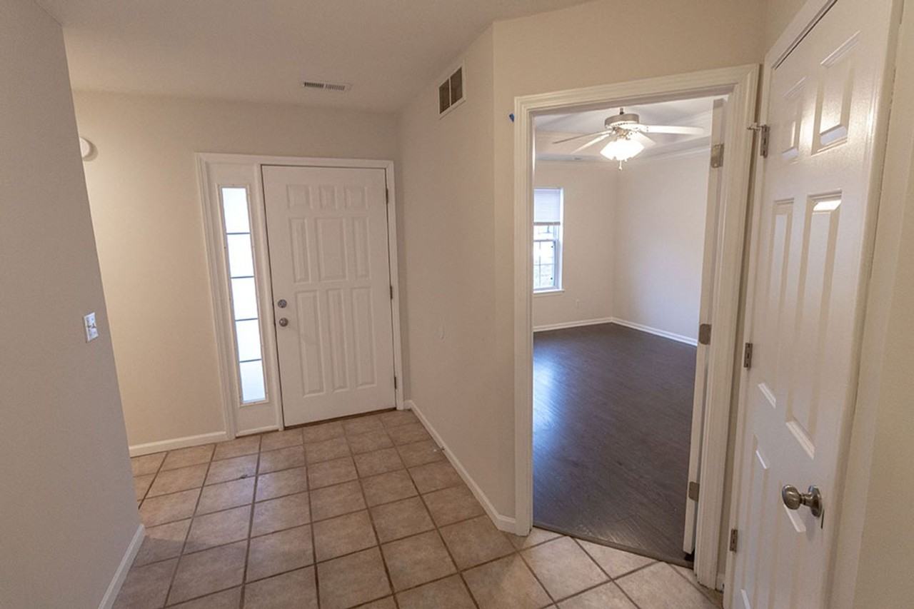 1860 Field St - Photo 3 of 33