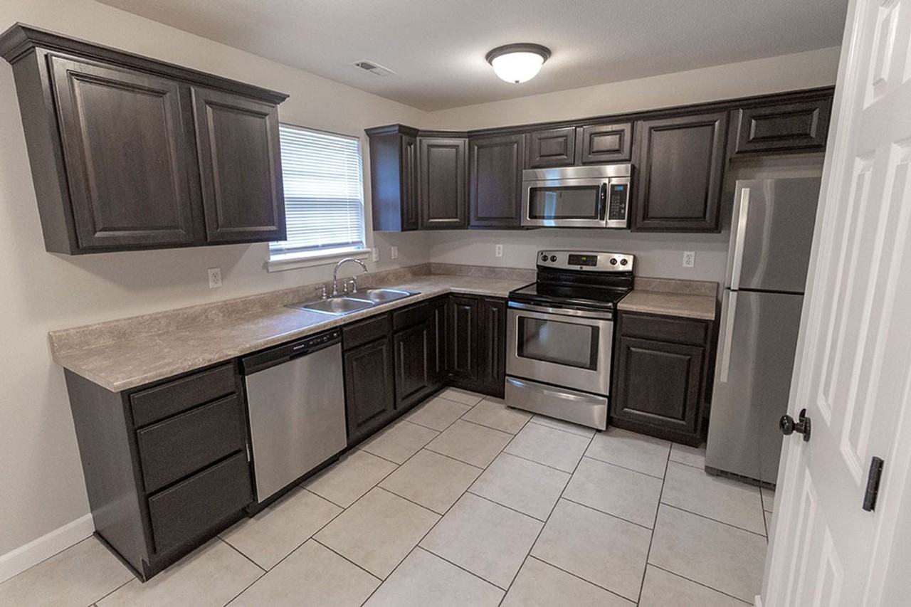 4705 Dehaven Dr - Photo 7 of 35