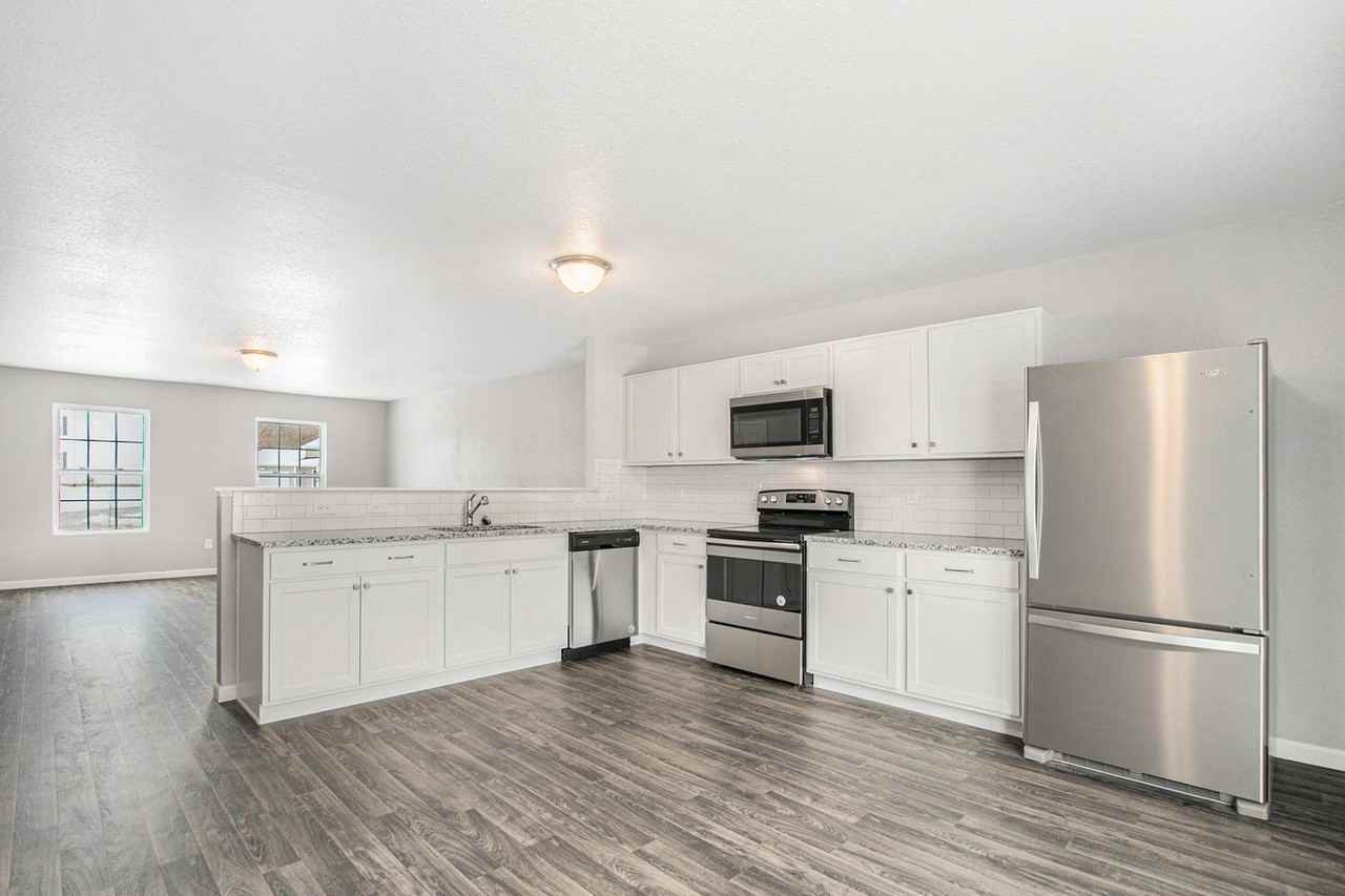 7403 Bramling Dr Se - Photo 4 of 27