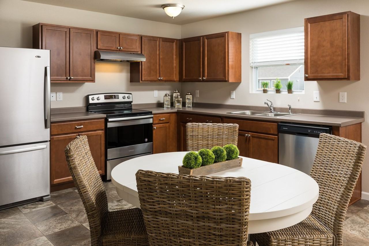 1207 Pinewood Dr - Photo 5 of 20