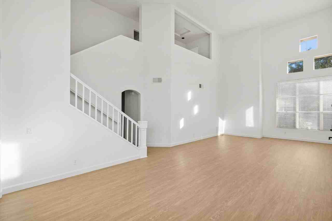 1525 Clearwater Rdg - Photo 5 of 36