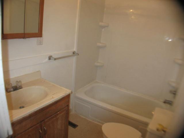 1106 Bohmen Ave - Photo 5 of 13