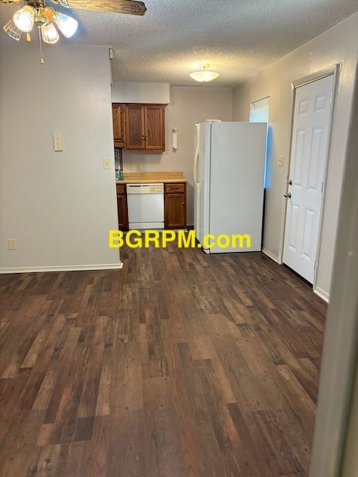 238 Kelso Rd - Photo 3 of 14