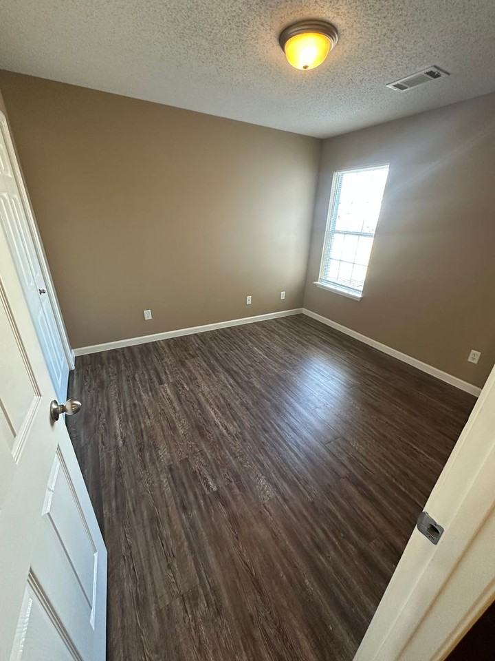 2008 Jackman St - Photo 5 of 10