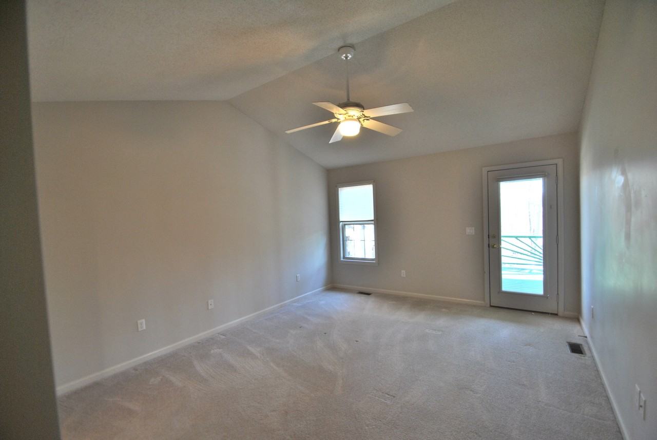 141 Anglewood Dr - Photo 6 of 9