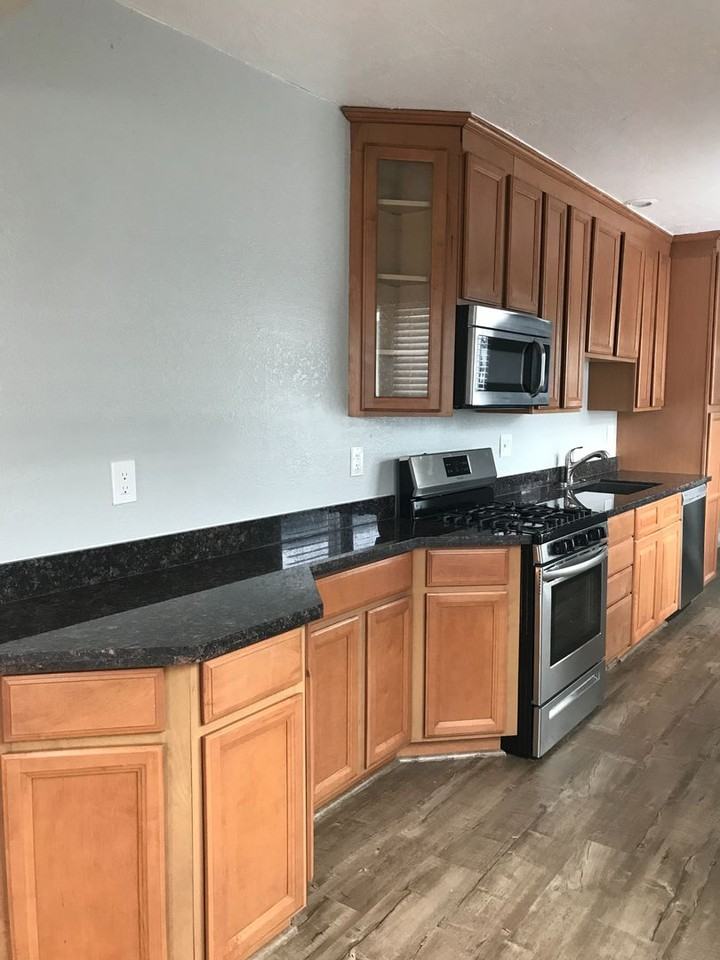 2257 38th Ave - Photo 2 of 12