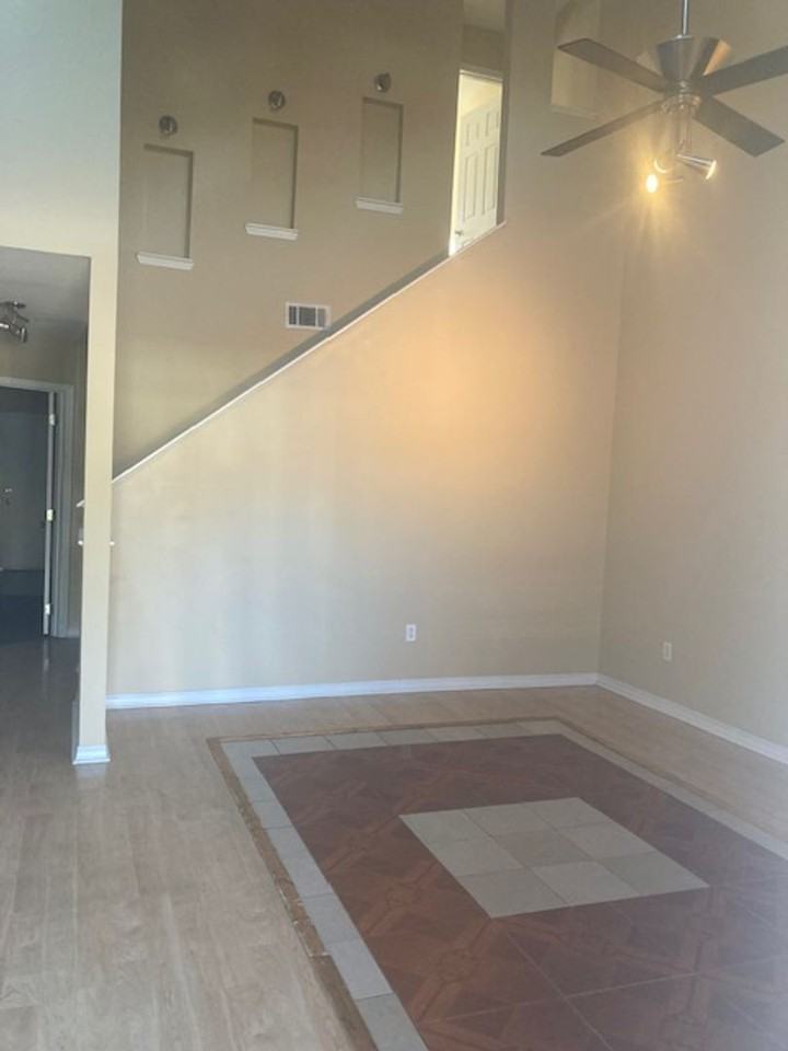 12281 Breezeway Cir - Photo 7 of 21