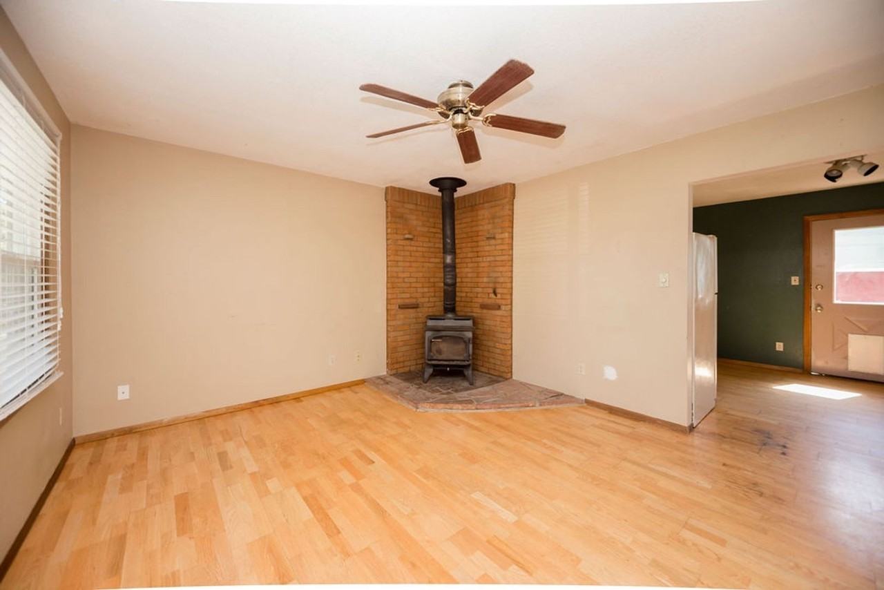 900 Kimball Rd - Photo 4 of 32