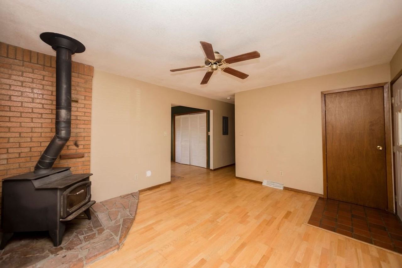 900 Kimball Rd - Photo 6 of 32