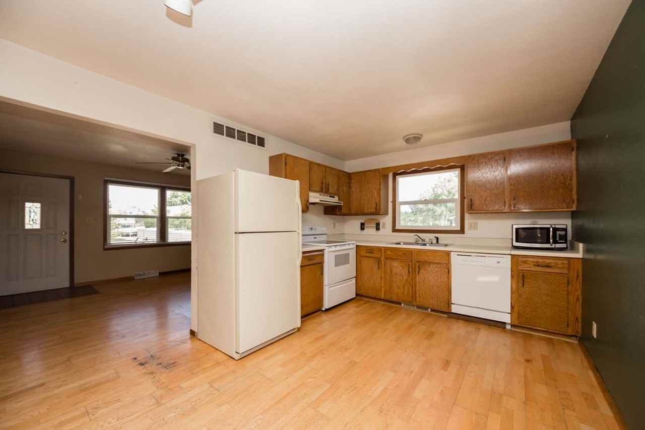 900 Kimball Rd - Photo 7 of 32