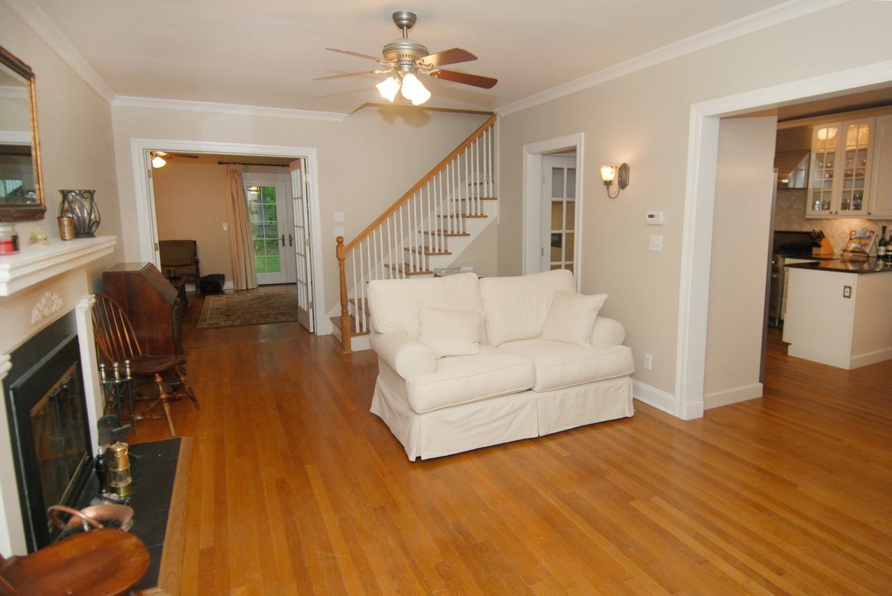 20 Cambridge Ct - Photo 2 of 20