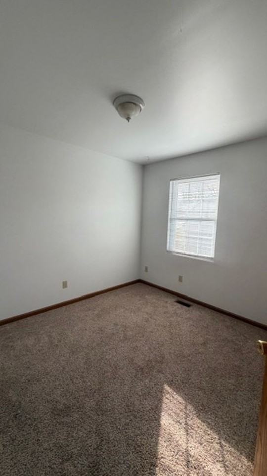 696 James St - Photo 7 of 18