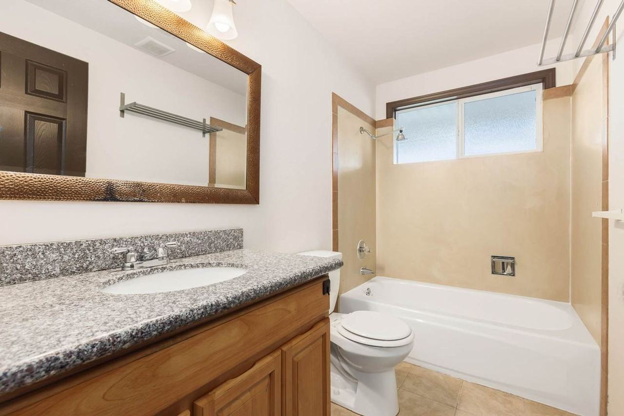 4240 S Orcas St - Photo 7 of 17