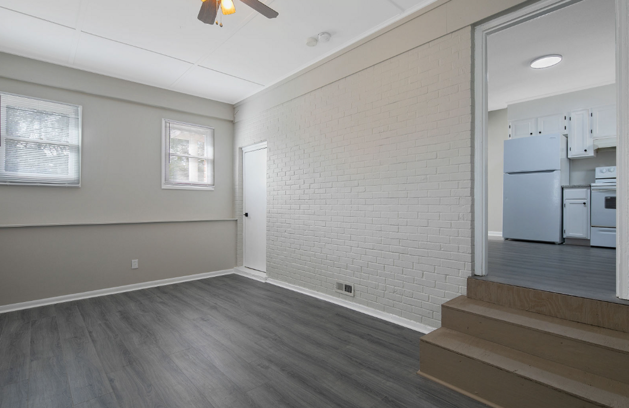 7252 Ainsley St - Photo 6 of 25