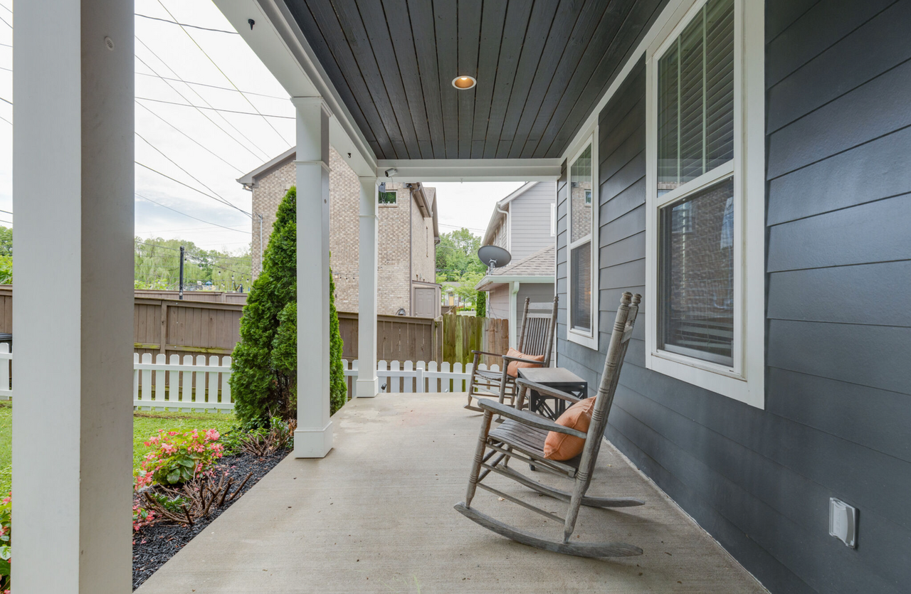 2405 Chapel Ave - Photo 4 of 39