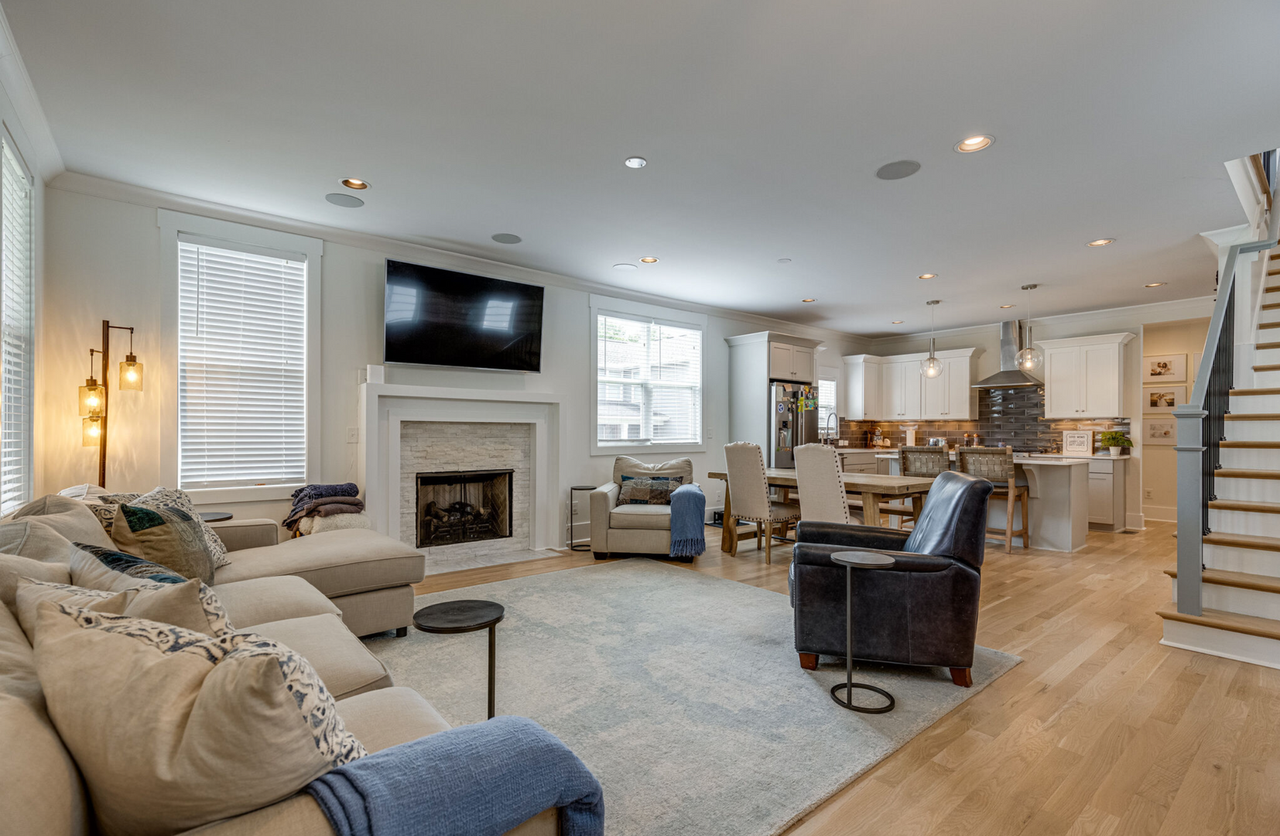 2405 Chapel Ave - Photo 7 of 39