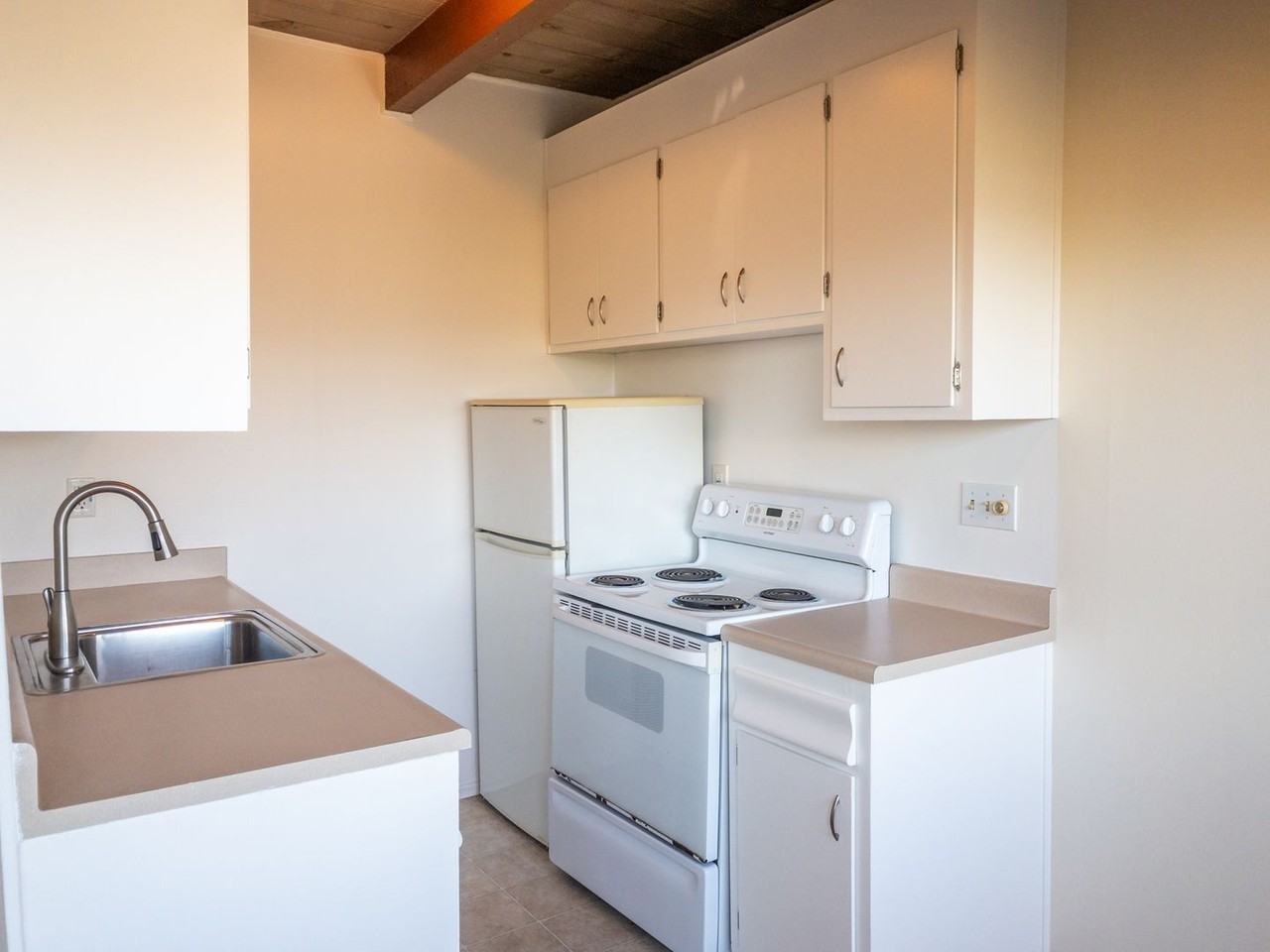 146 Filbert Ave #5 - Photo 7 of 22