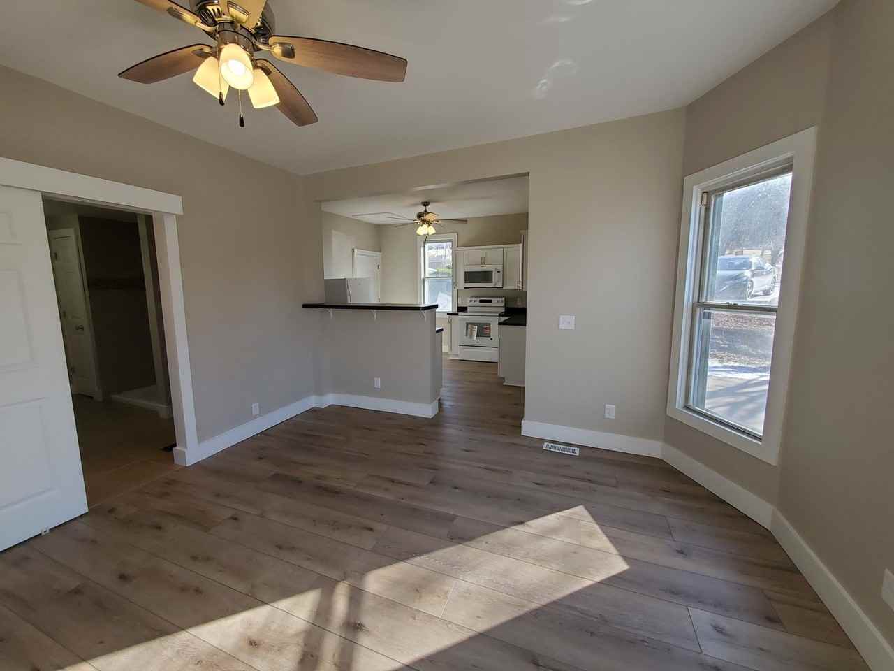 1608 8th Ave - Photo 4 of 17