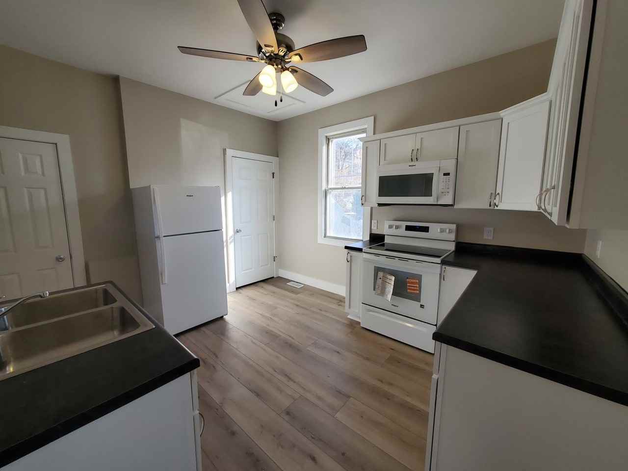 1608 8th Ave - Photo 5 of 17