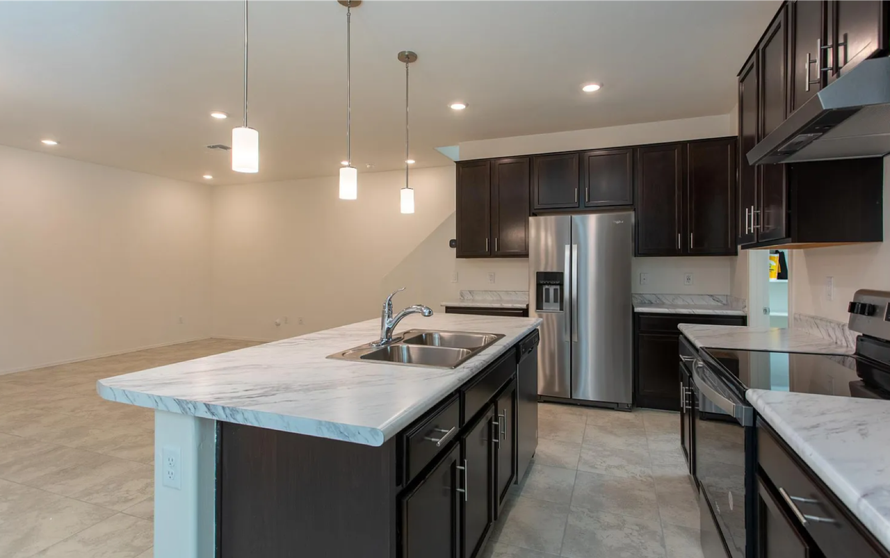 1107 E Descent St - Photo 3 of 16