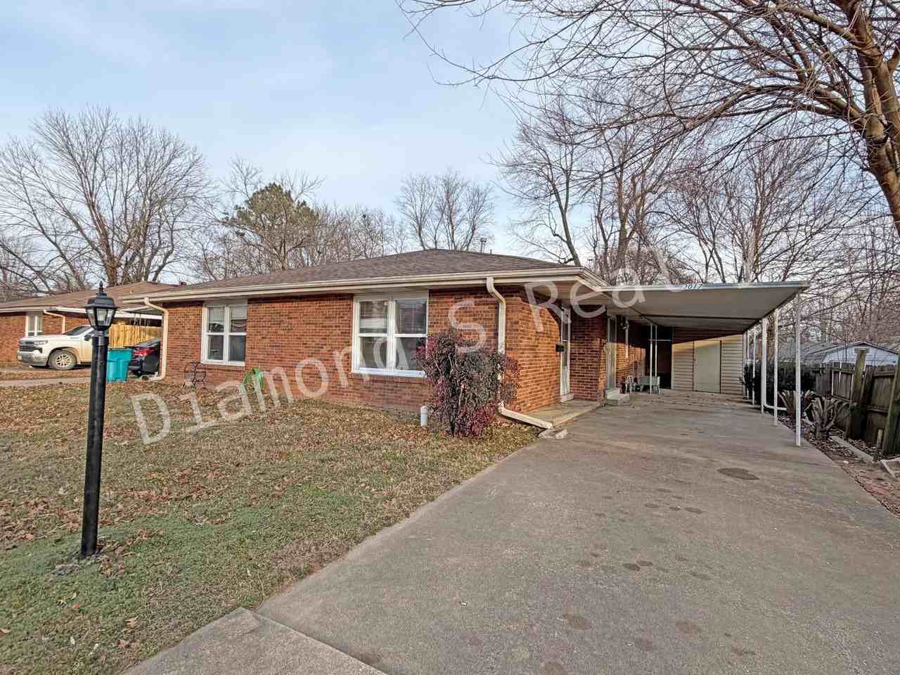 2017 E Page St - Photo 2 of 11