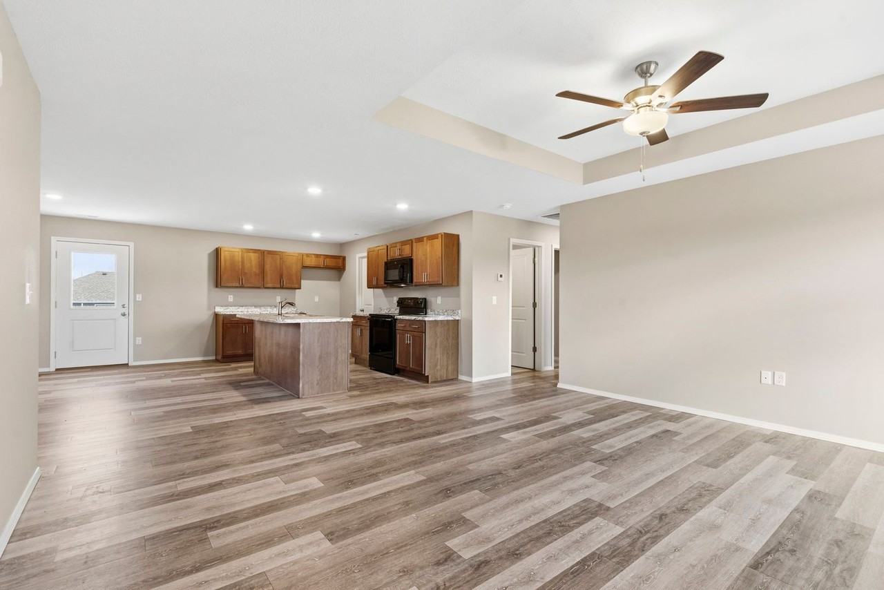 1204 Aundria Ave - Photo 3 of 25