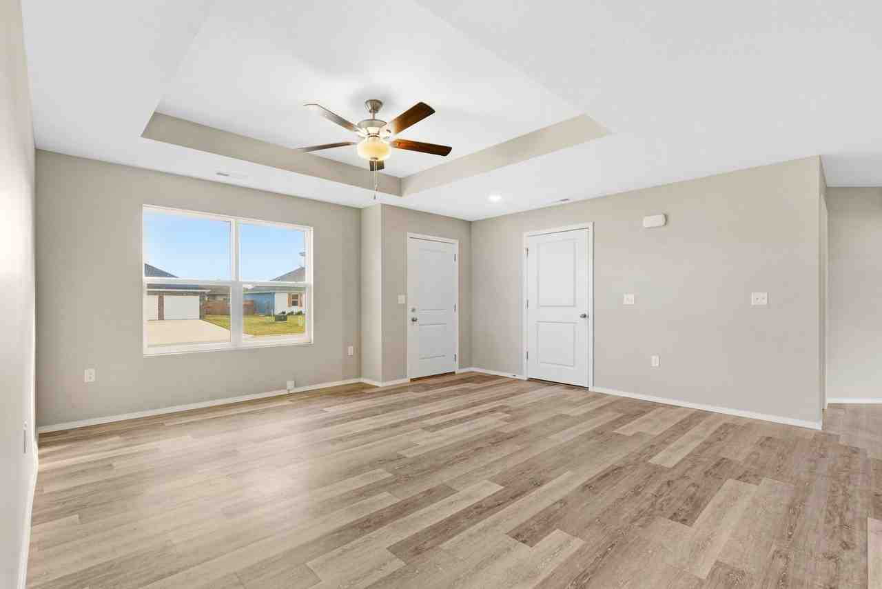 1204 Aundria Ave - Photo 5 of 25