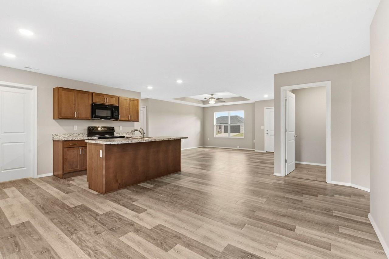 1204 Aundria Ave - Photo 7 of 25