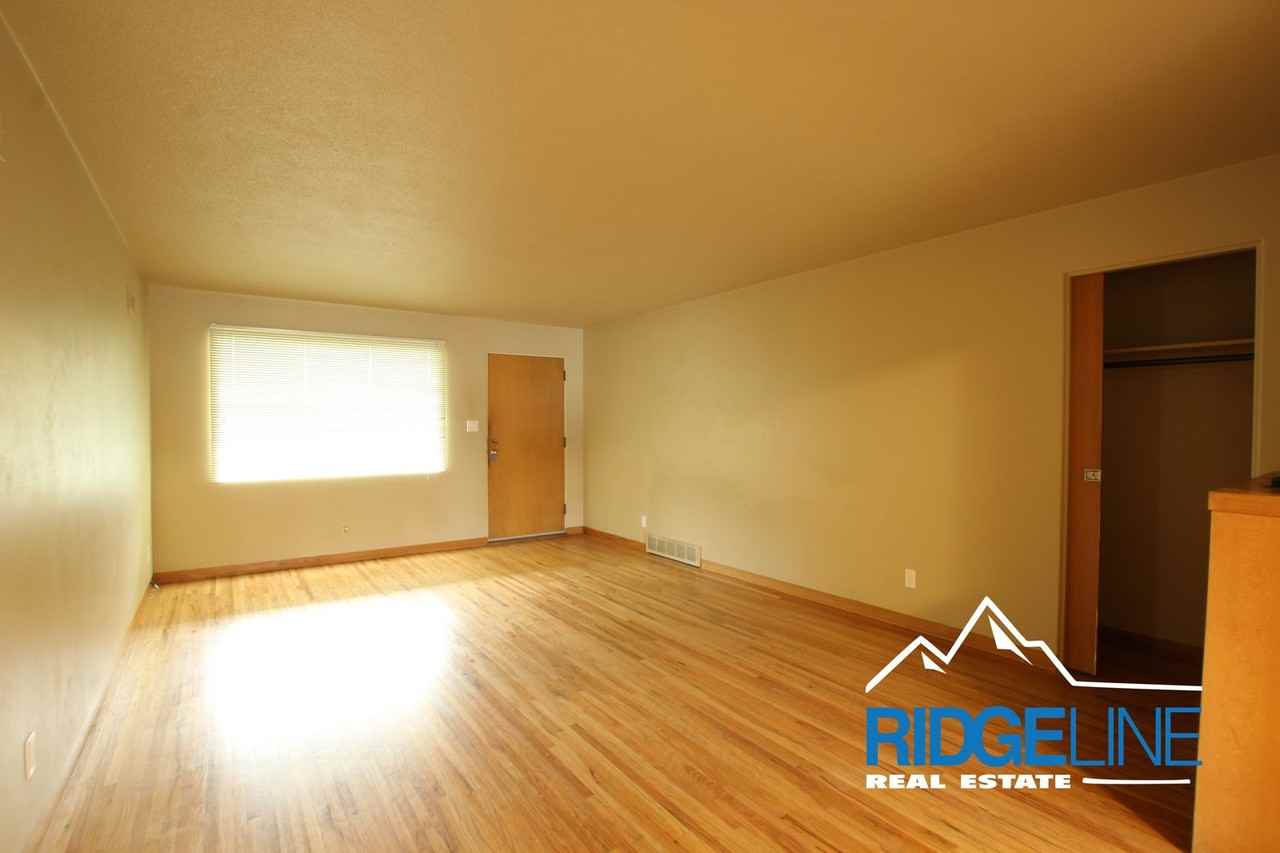 2105 9th Ave S - Photo 4 of 18