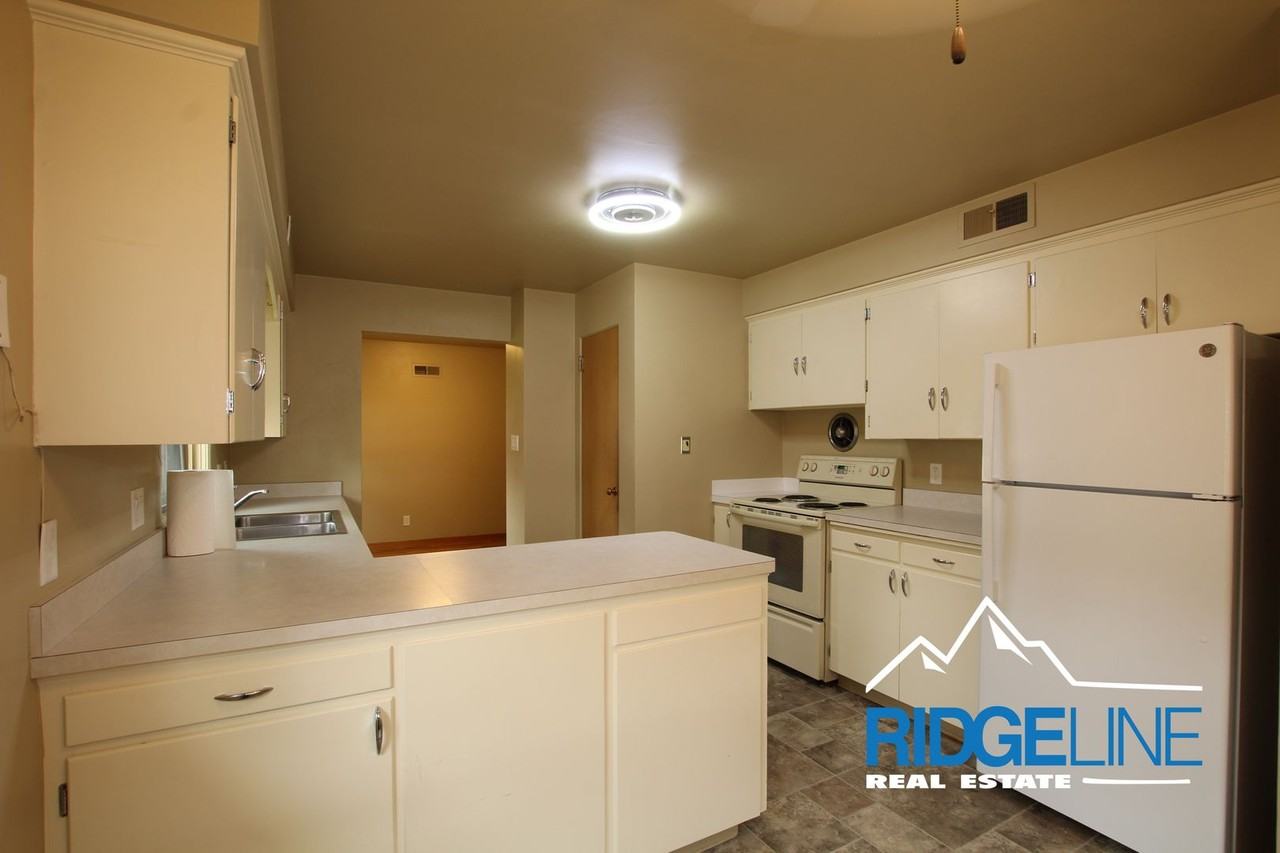 2105 9th Ave S - Photo 6 of 18