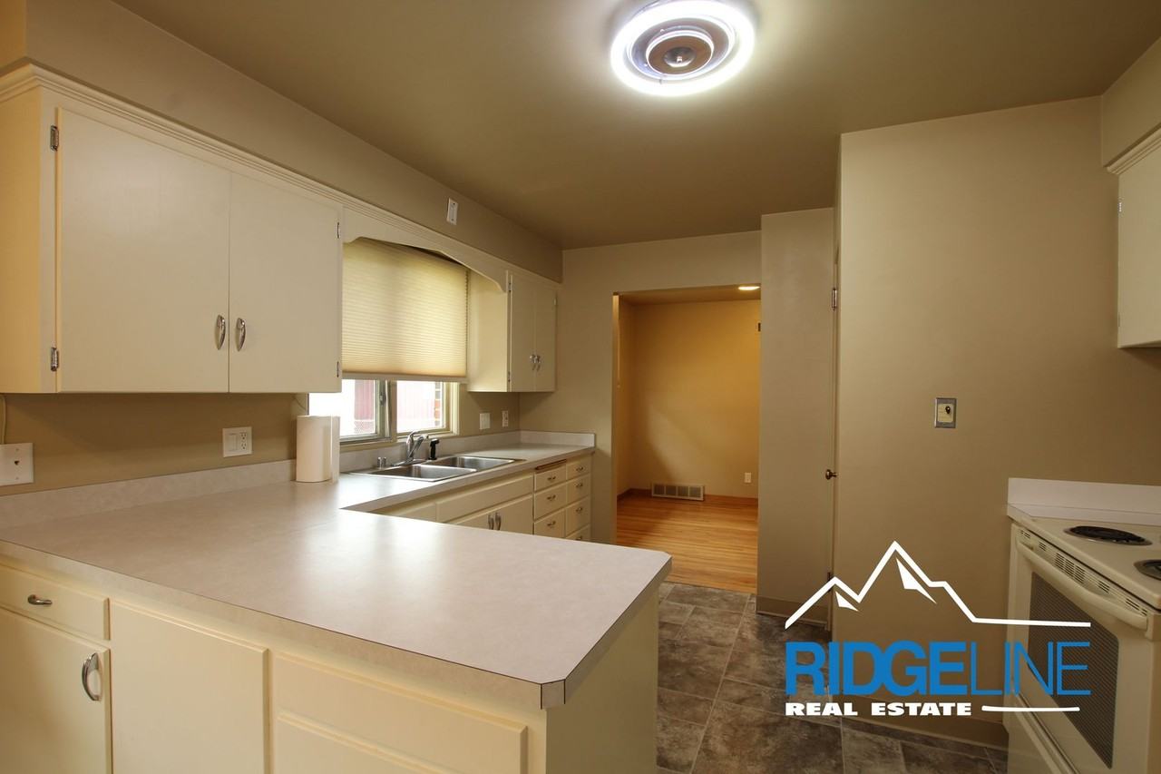 2105 9th Ave S - Photo 7 of 18