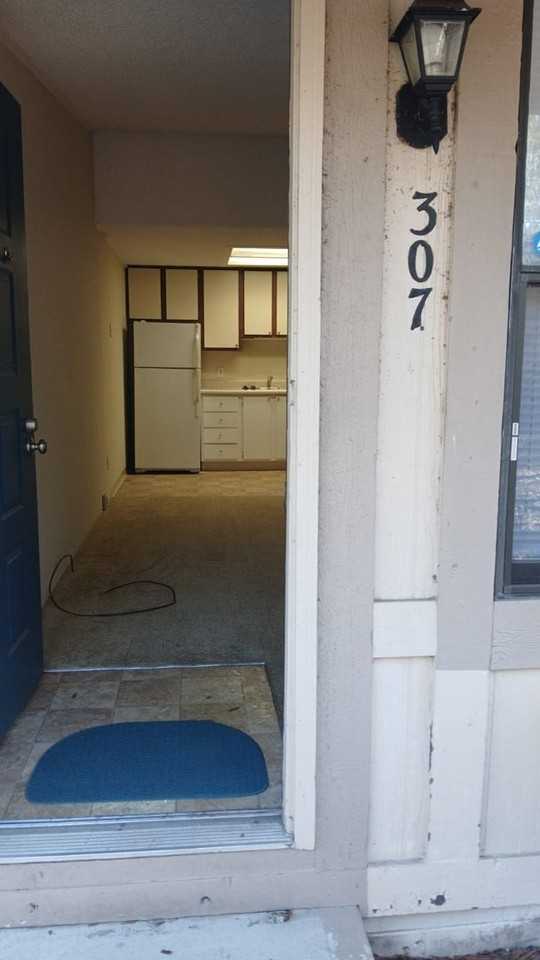 1200 Ne 30th Ave - Photo 5 of 6