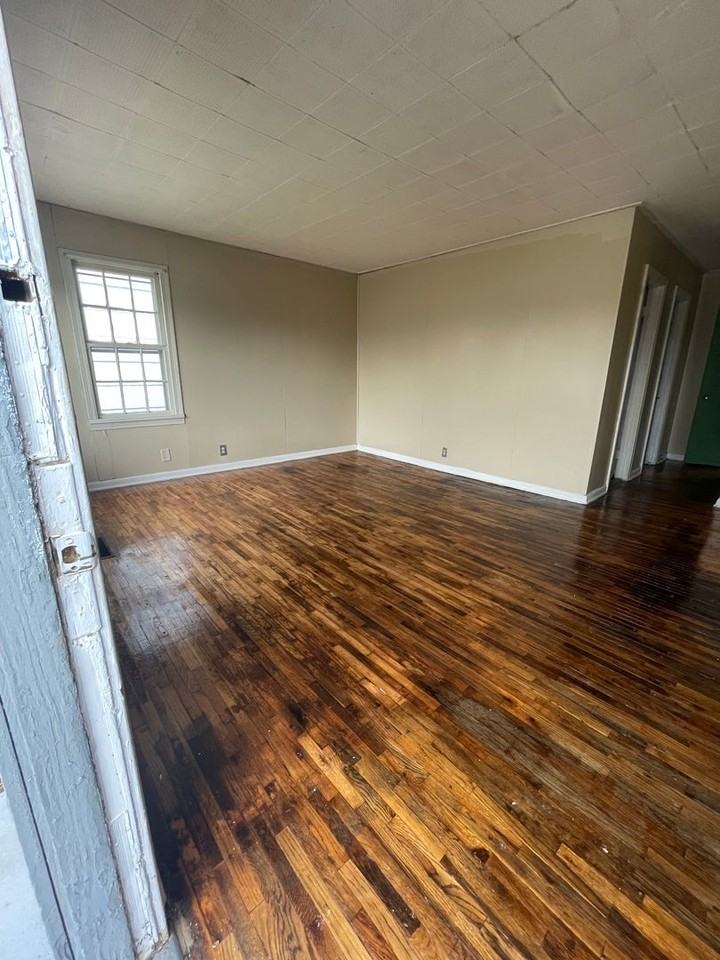 1722 E 2nd Ave - Photo 2 of 9