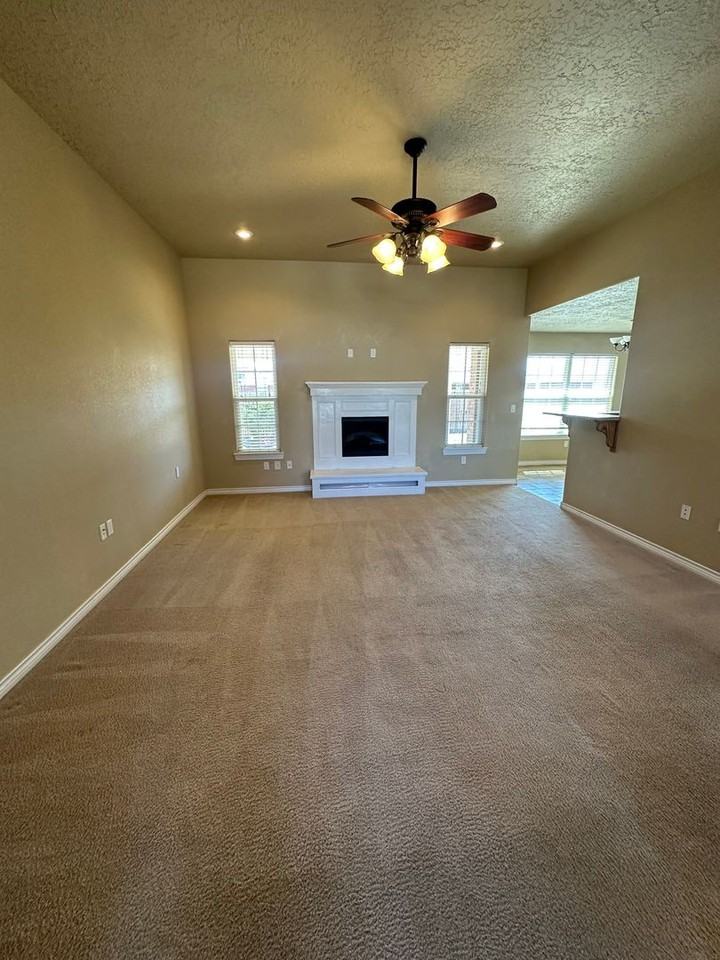 2213 Ralph Boone - Photo 3 of 28