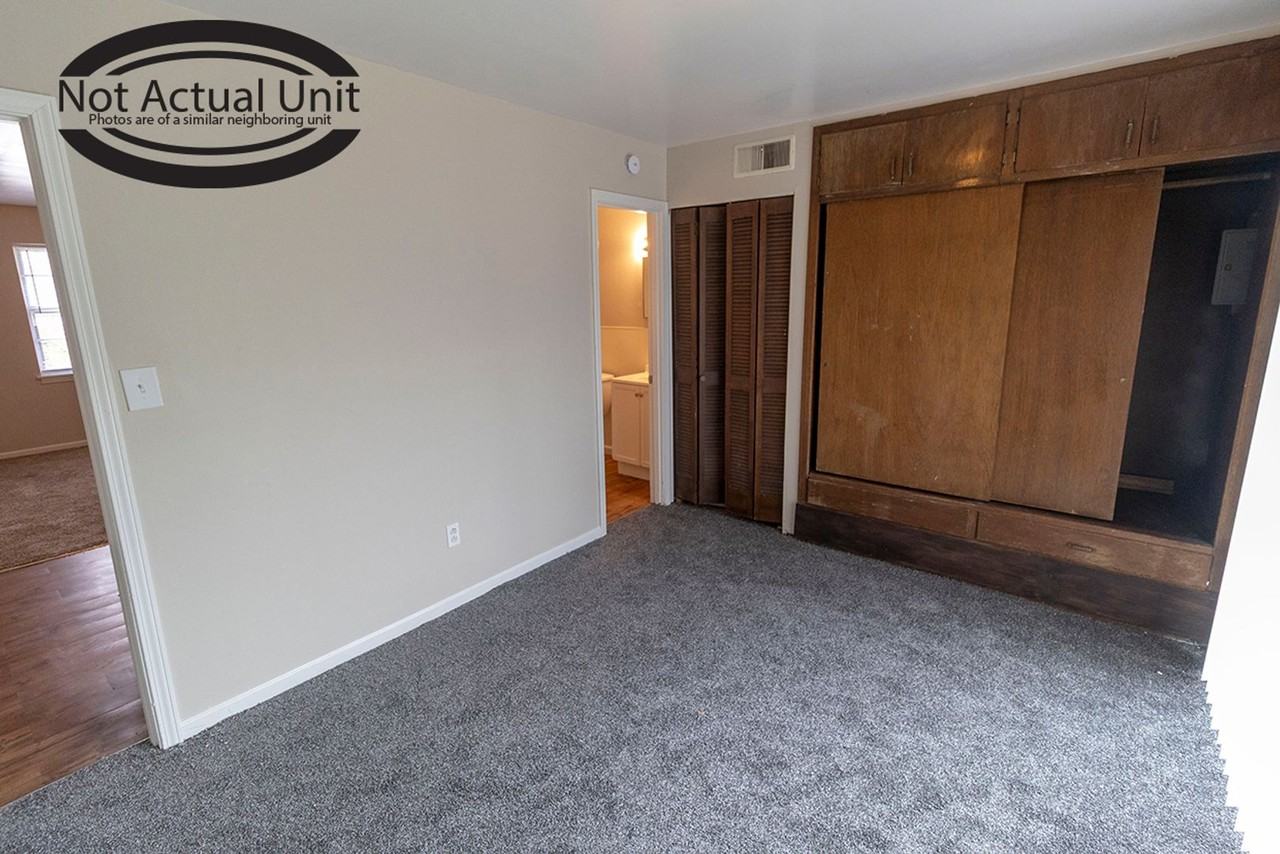 700 W Cunningham Dr #D - Photo 7 of 13