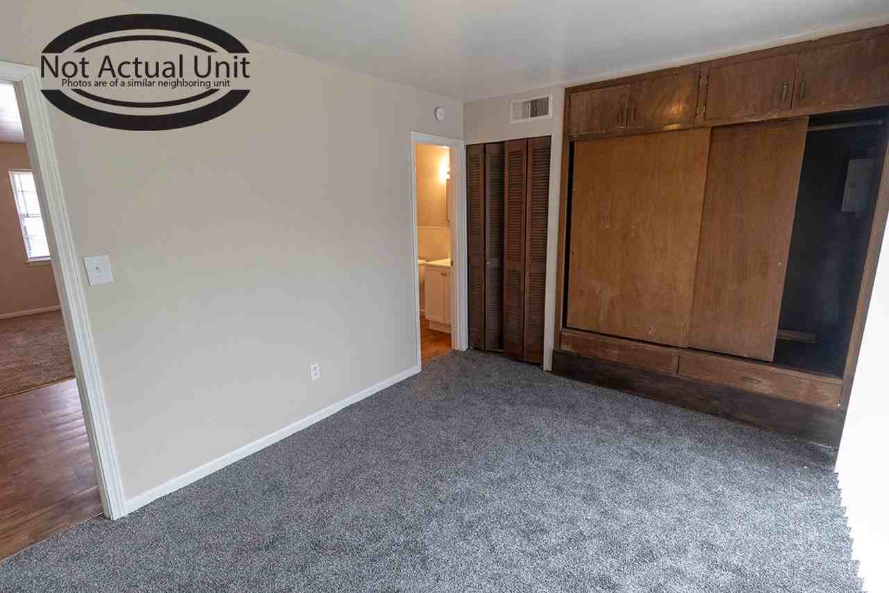 701 W Cunningham Dr #2 - Photo 7 of 13